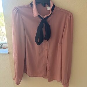 H and m  Blouse with Black Tie Accent